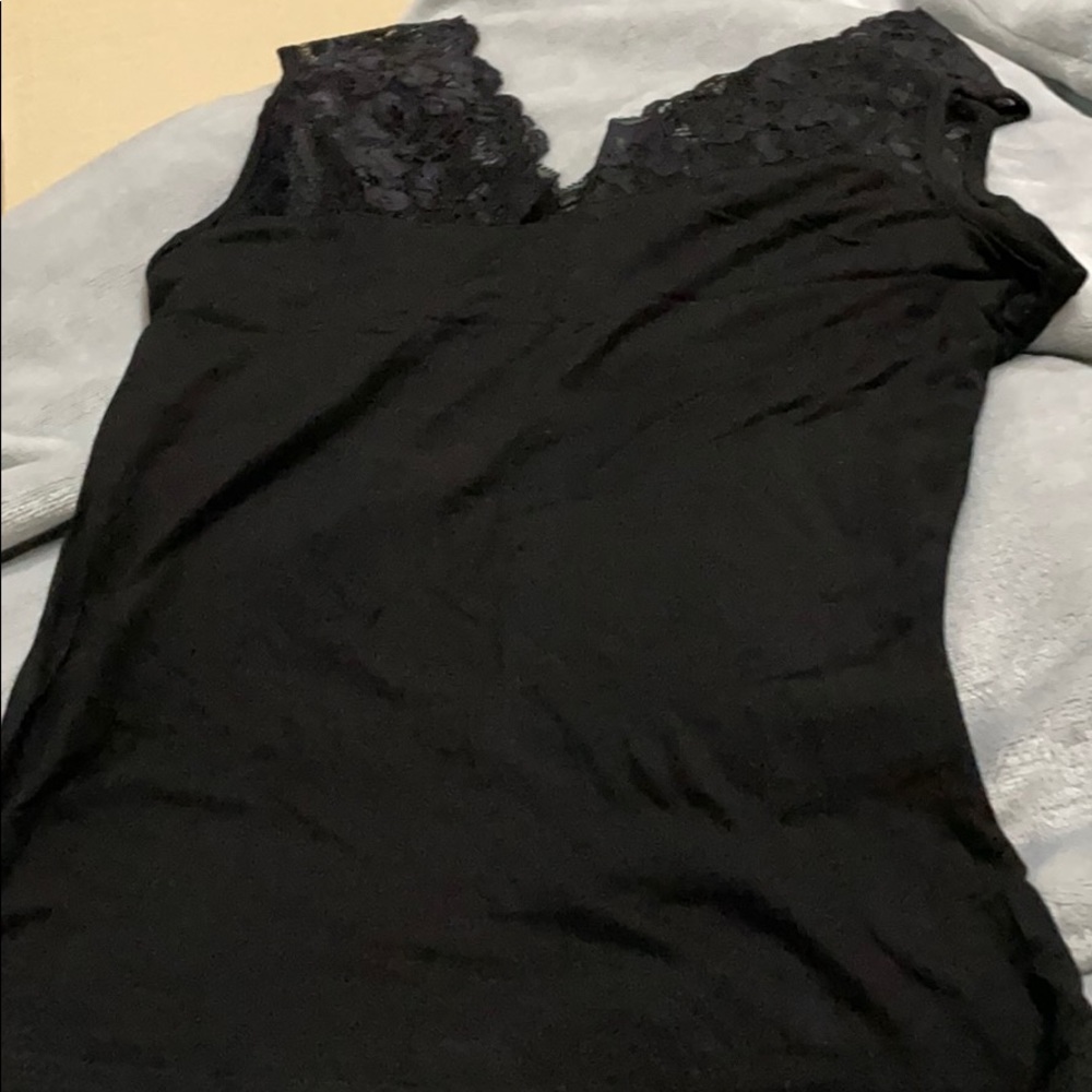 Pretty black top